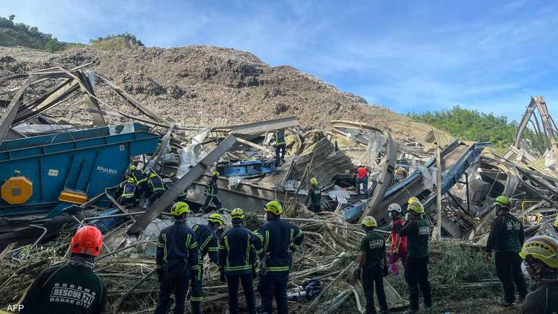 عناصر الإنقاذ يواجهون الآن خطر انهيار مزيد من الأنقاض