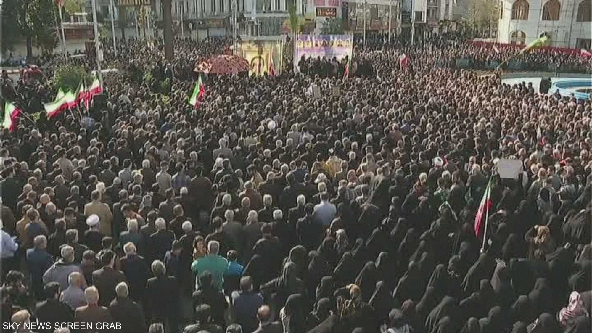 تراشق تهديدات بين طهران وواشنطن.. وخامنئي يرد برسالة نارية