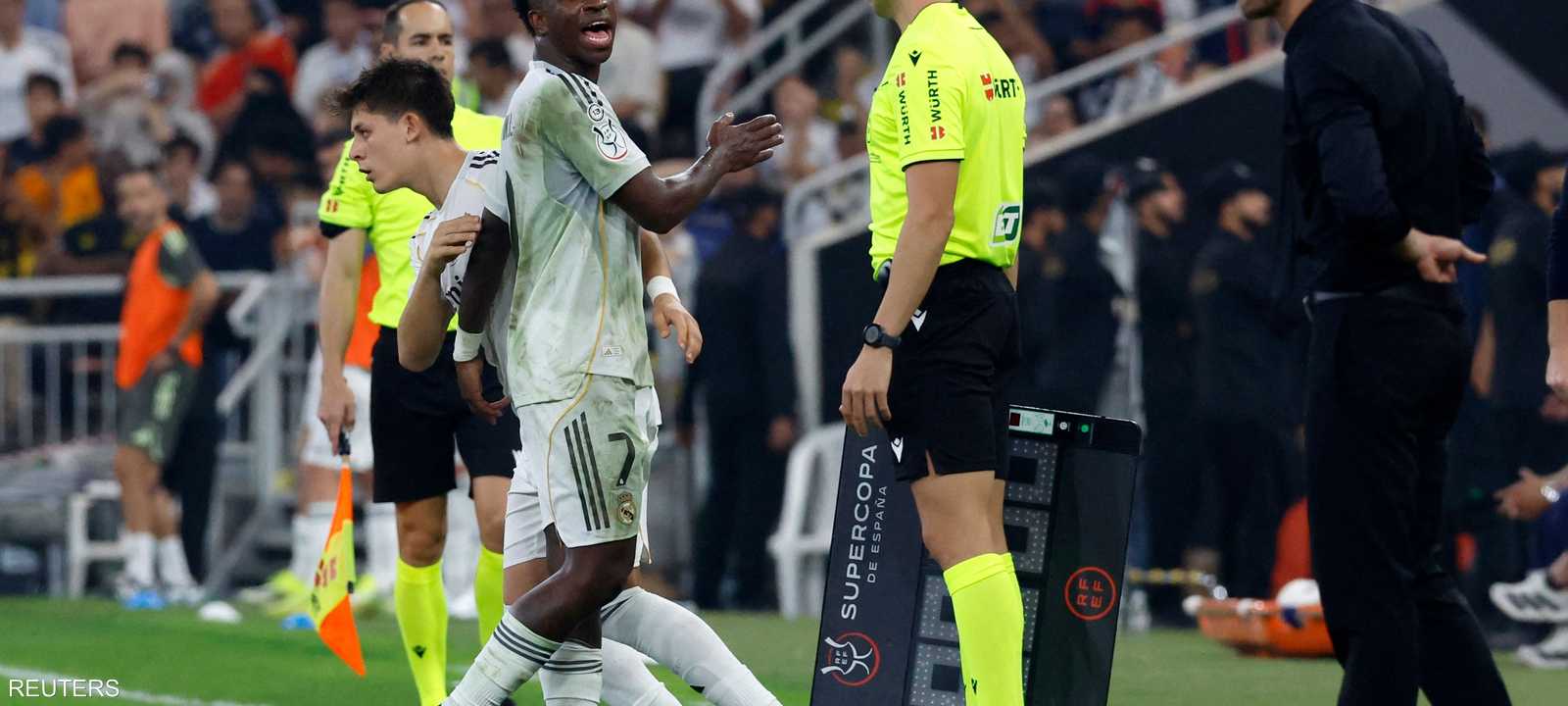 المشادة وقعت خلال نصف نهائي كأس السوبر