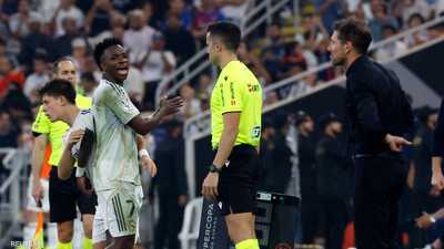 سيميوني يعتذر لفينيسيوس بعد "واقعة السوبر"