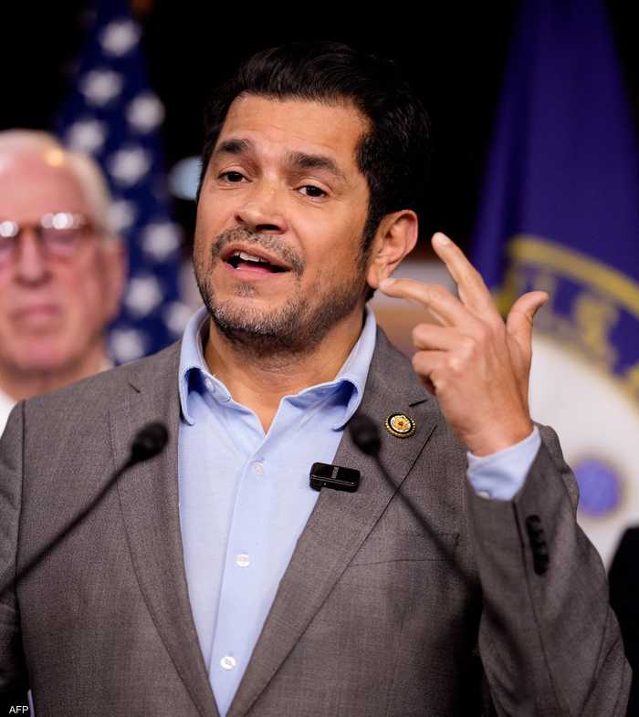 النائب الديمقراطي جيمي غوميز