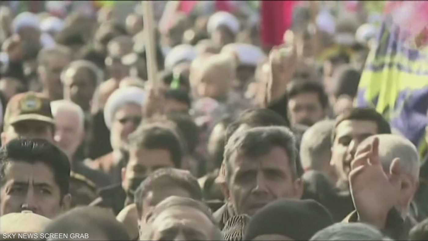 مظاهرات حاشدة في إيران للمطالبة بتغيير النظام 