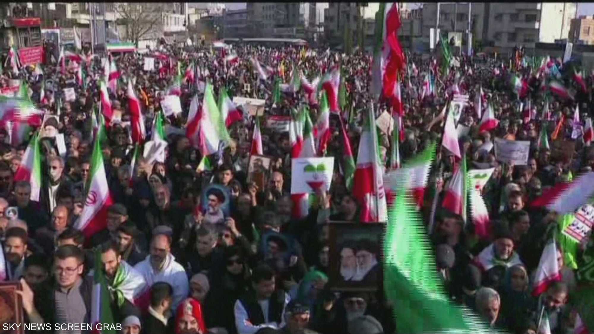 إيران بين احتجاجات الداخل.. والضغوط الخارجية