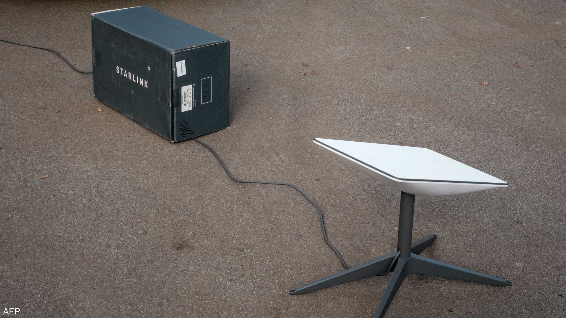 إيران تشعل فضاء الإنترنت.. وتوجه "ضربة" لإيلون ماسك 