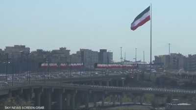 طهران تتحرك إقليميا لتفادي ضربة أميركية