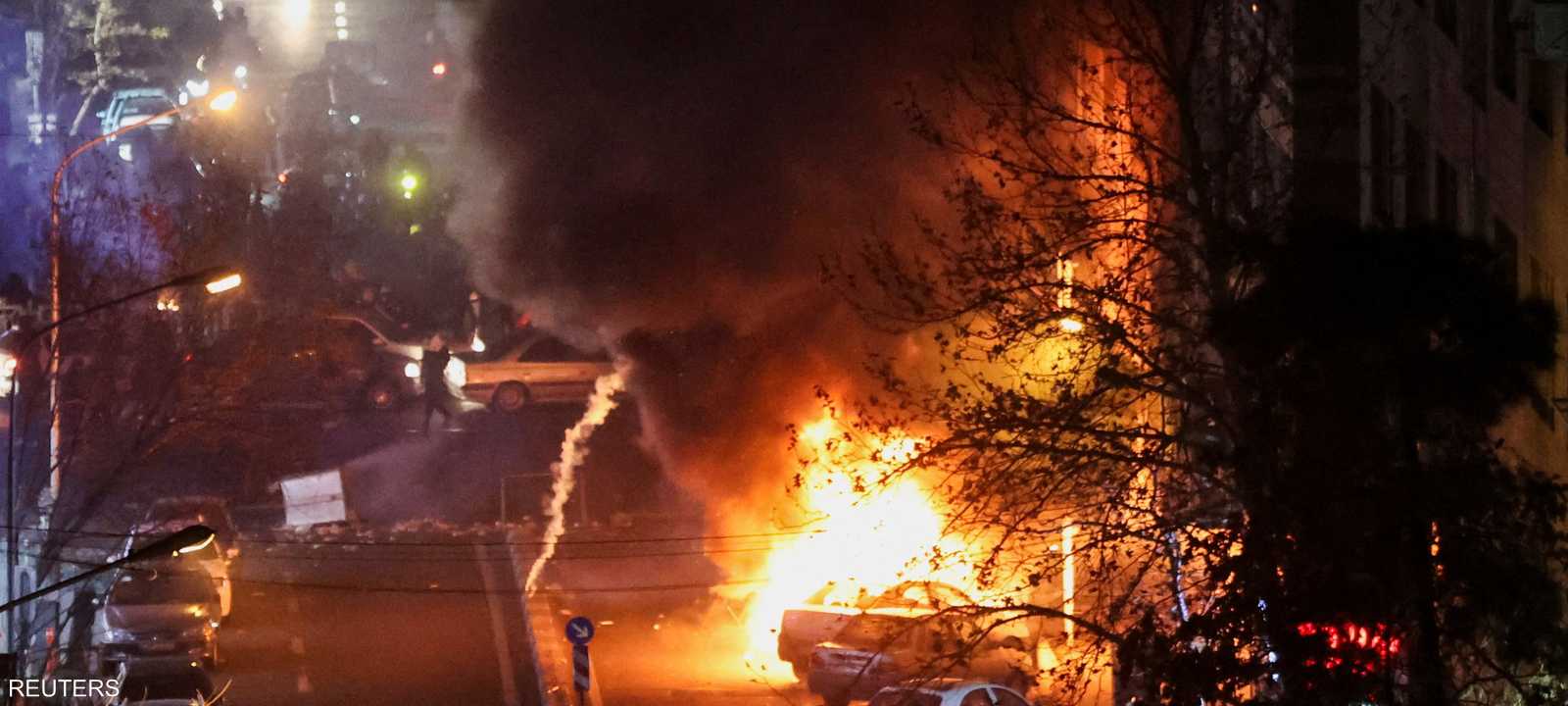 اندلعت احتجاجات في طهران على الأوضاع السياسية والاقتصادية