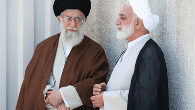 غلام حسين محسني إجئي رفقة خامنئي