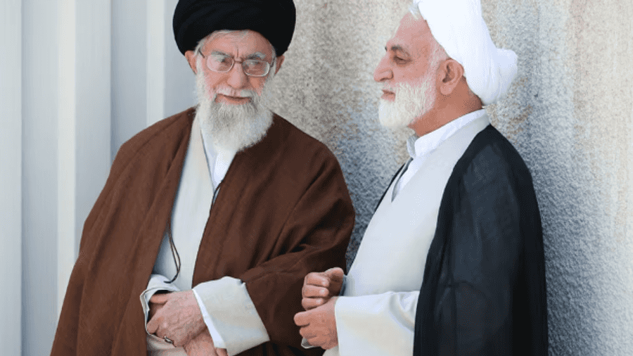 غلام حسين محسني إجئي رفقة خامنئي