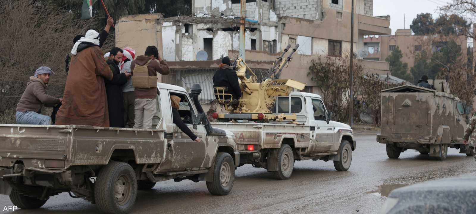 قوات تابعة للحكومة السورية في مدينة الرقة