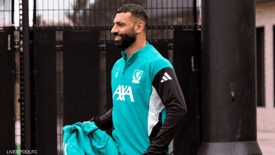 عاد النجم الدولي المصري محمد صلاح لفريقه ليفربول