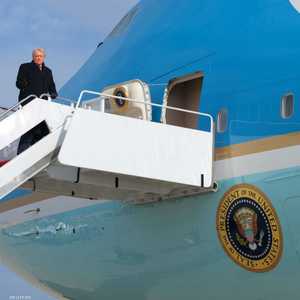 ترامب سيكمل رحلته على متن طائرة أخرى