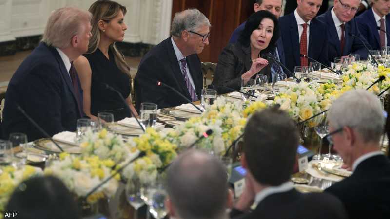 ترامب مع رؤساء شركات التكنولوجيا الكبرى