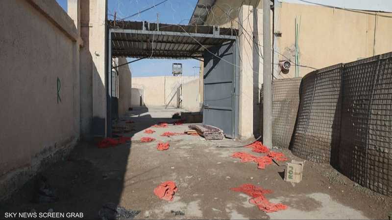 فريق صحيفة ذا ناشيونال يدخل سجن الشدادي في الحسكة