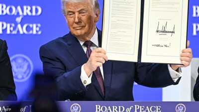 ترامب يوقع الميثاق التأسيسي لـ"مجلس السلام" في دافوس