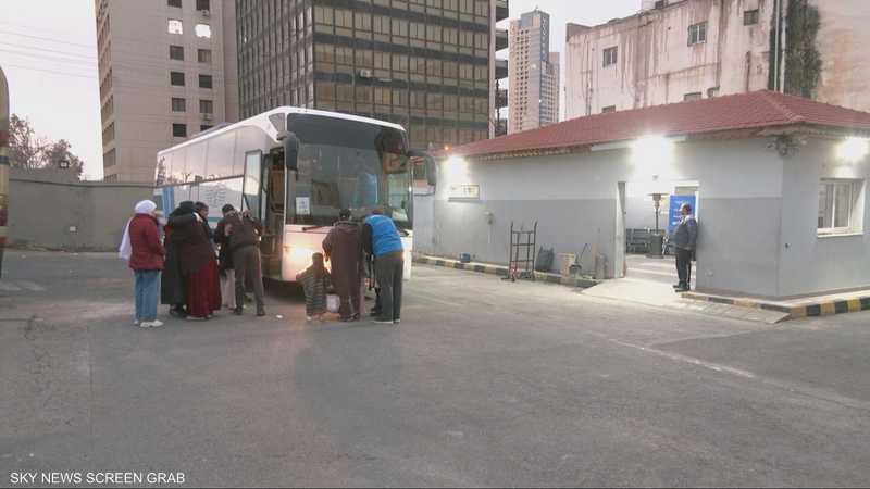 لاجئون سوريون بالأردن يواصلون العودة الطواعية إلى بلادهم