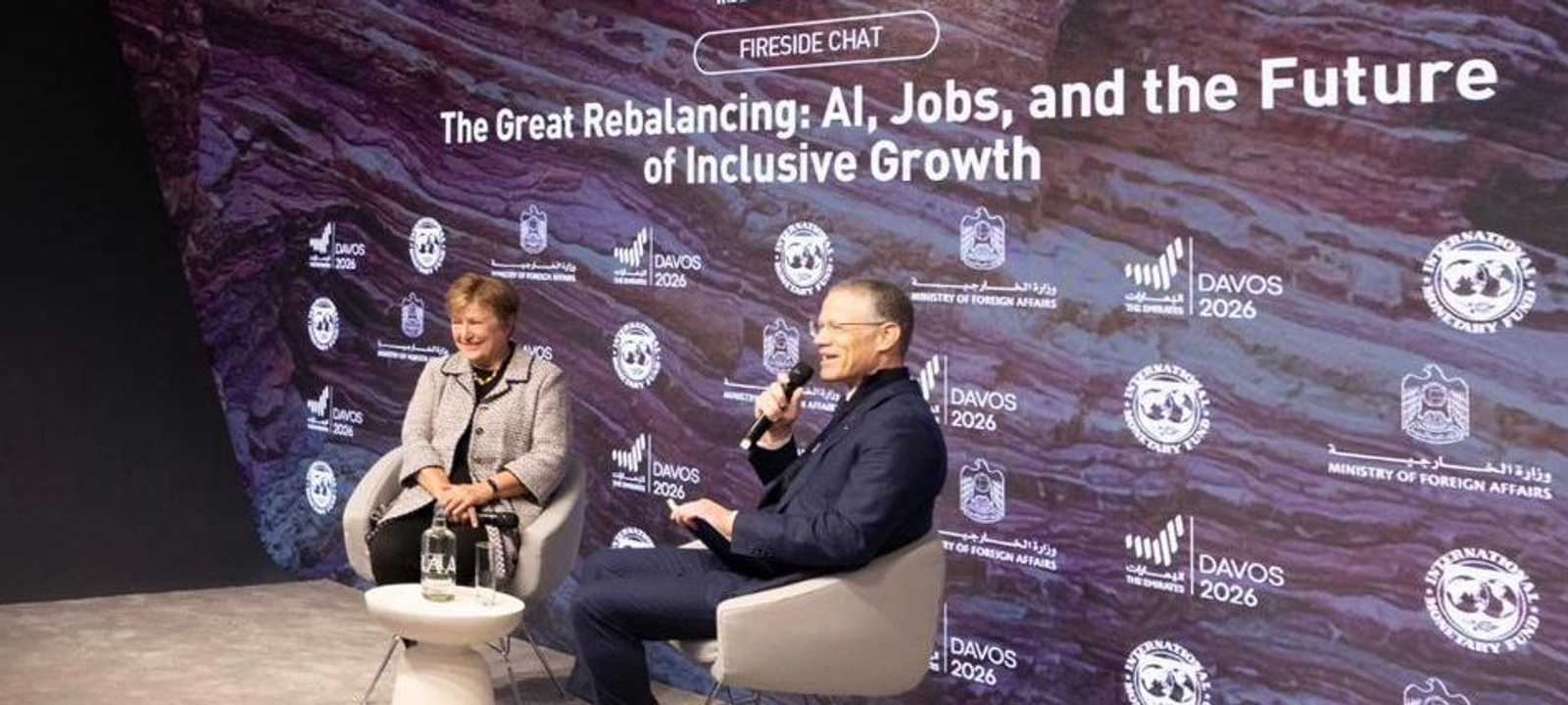 الإمارات نموذج رائد في إدارة التحول التكنولوجي