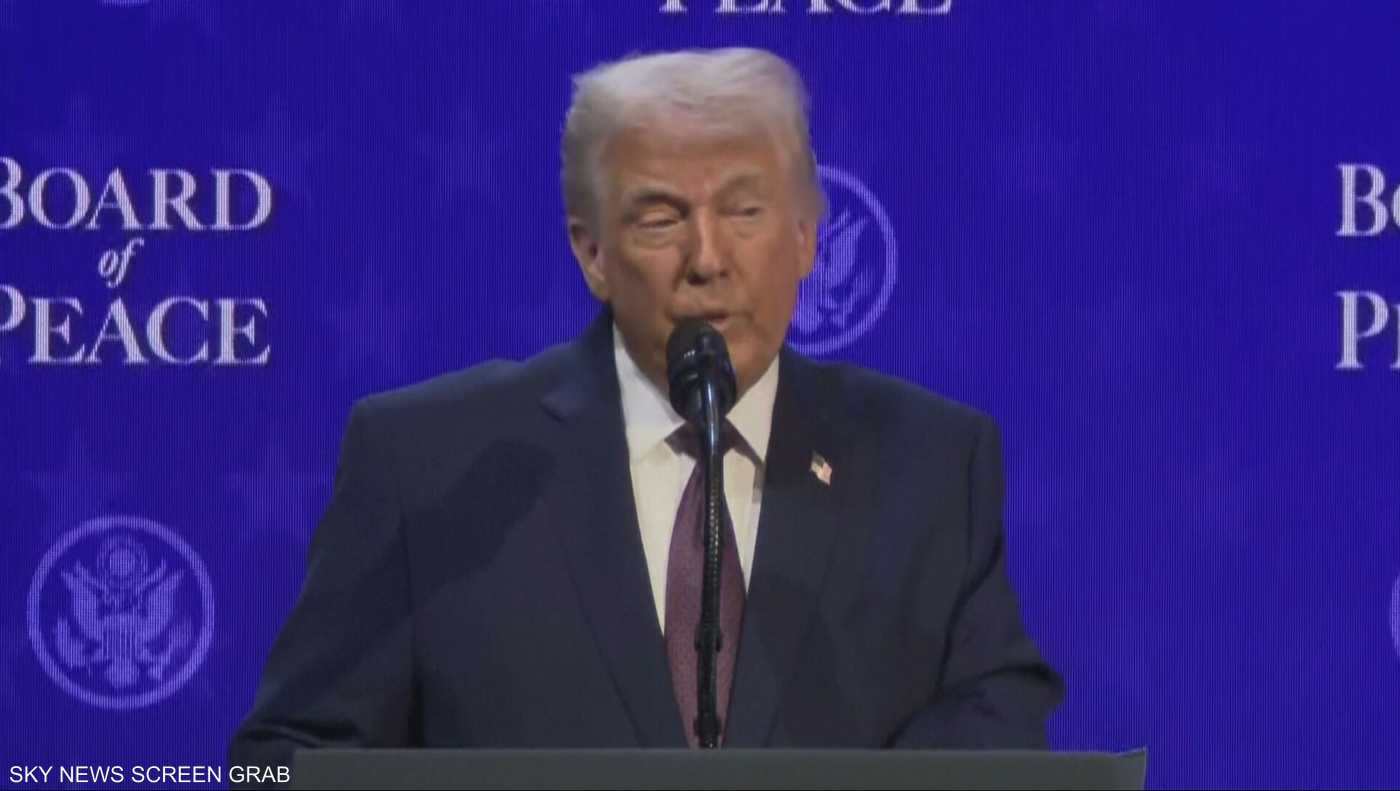 ترامب يؤكد من دافوس رغبة واشنطن في إجراء مفاوضات مع إيران 