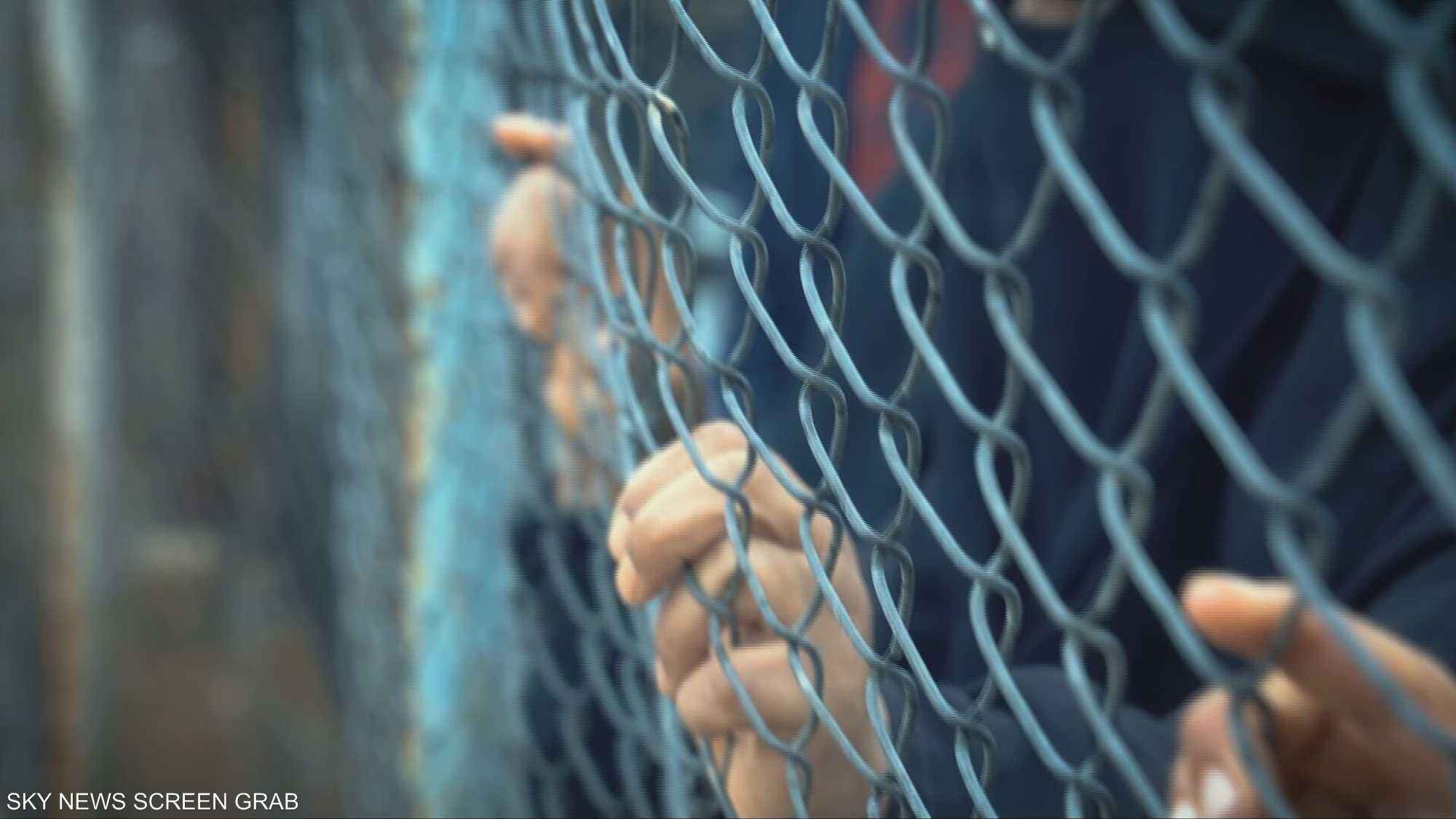 نقل آلاف معتقلي داعش إلى العراق يفتح ملف المخاطر المؤجلة