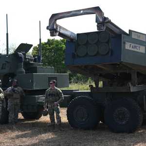 استراتيجية دفاع تحث الحلفاء على إدارة أمنهم بأنفسهم.. أرشيف