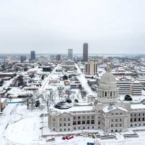 عاصفة شتوية قوية تضرب ولايات أميركية