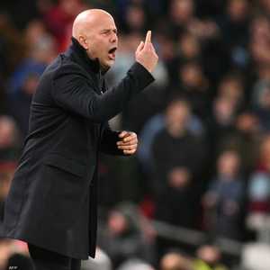 آرني سلوت مدرب ليفربول