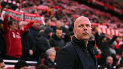 شرط جزائي ثقيل.. كم سيكلف رحيل سلوت ليفربول؟