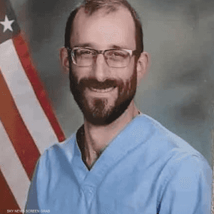 صورة متداولة للممرض