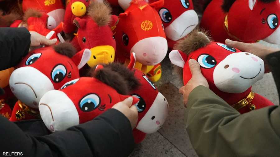 خطأ في حياكة الفم أدى إلى انتشار دمية الحصان الباكي