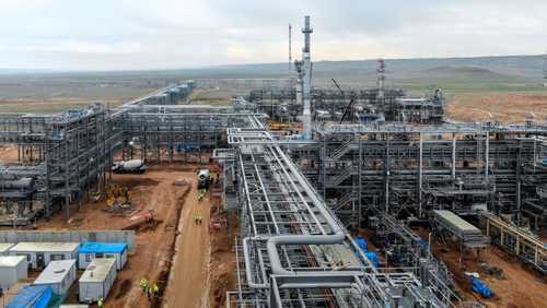 دانة غاز ونفط الهلال توقّعان اتفاقيات طويلة الأمد