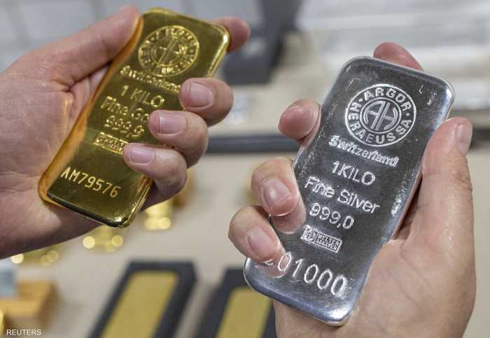 لماذا ترتفع أسعار الذهب والفضة بوتيرة جنونية؟