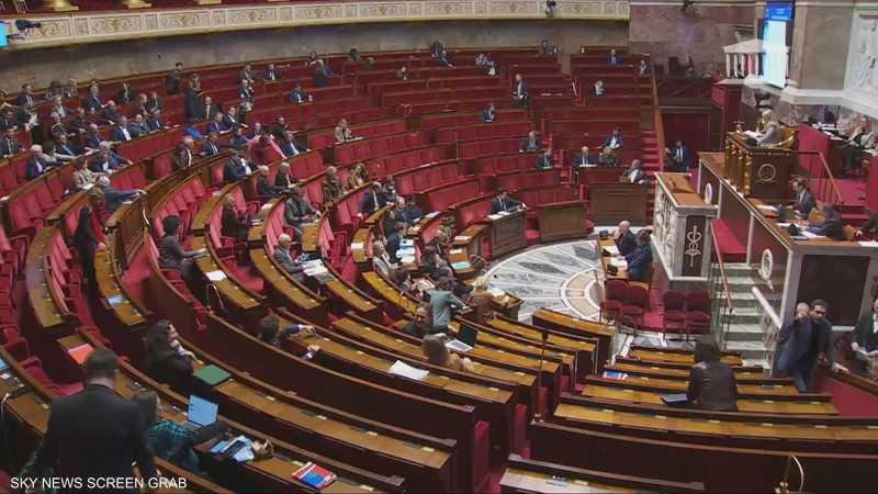 قانون فرنسي لحماية الأطفال من مخاطر المنصات الرقمية