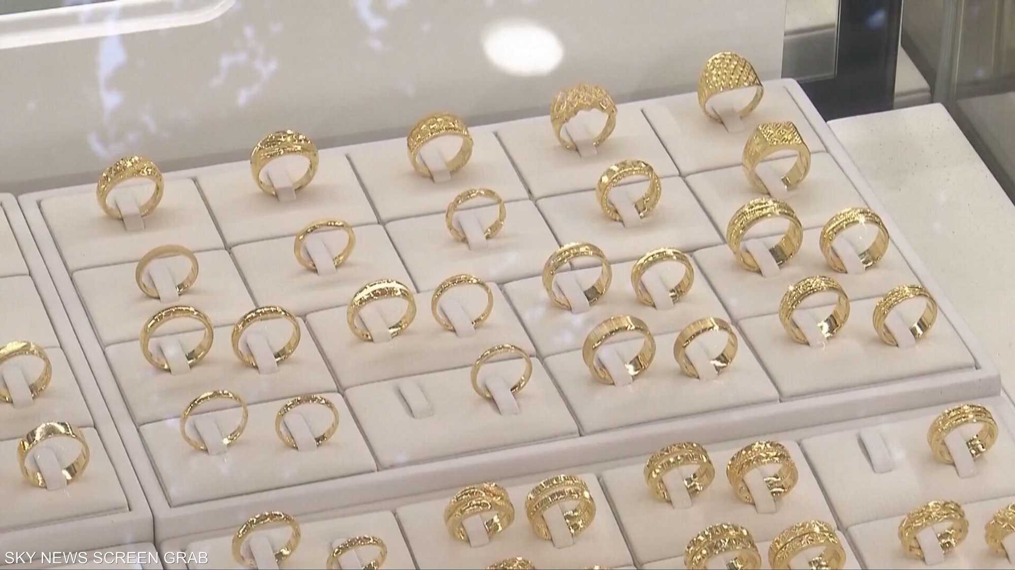 الذهب في الصدارة والفضة والنحاس يسجّلان قمما جديدة