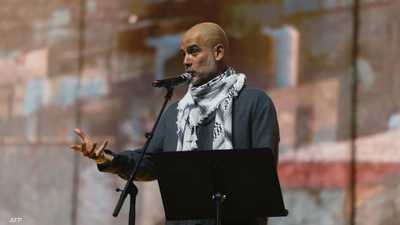 غوارديولا "بالكوفية": تركنا أطفال غزة وحدهم