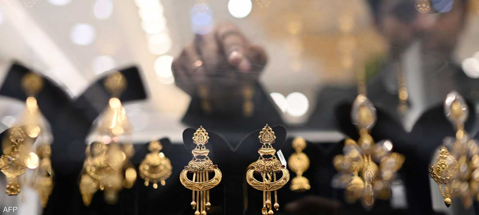 انخفضت أسعار الذهب بشكل ملحوظ