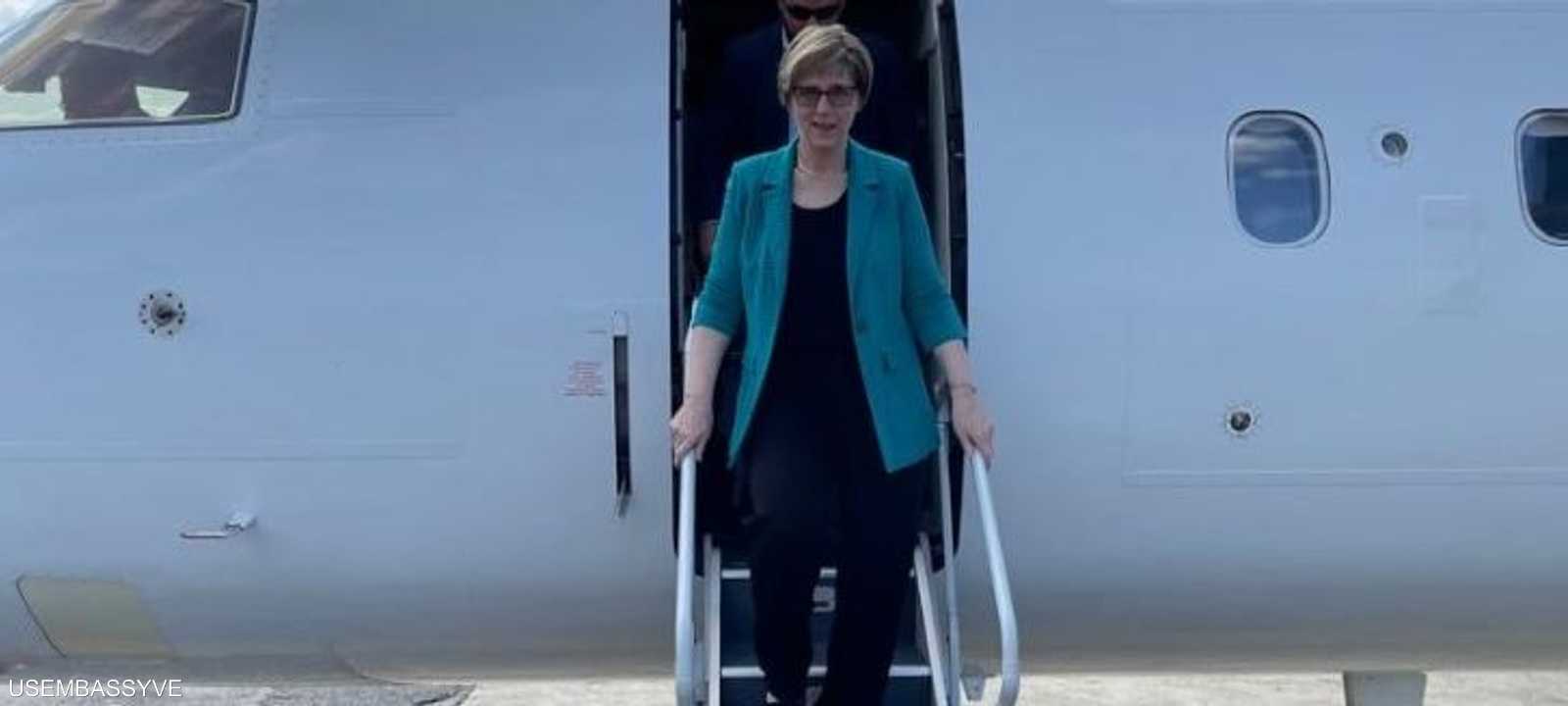 السفيرة الأميركية في فنزويلا لورا دوغو