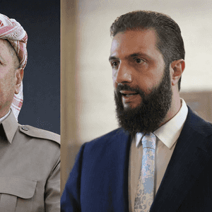 الشرع (يمين الصورة) وبارزاني (يسار الصورة)