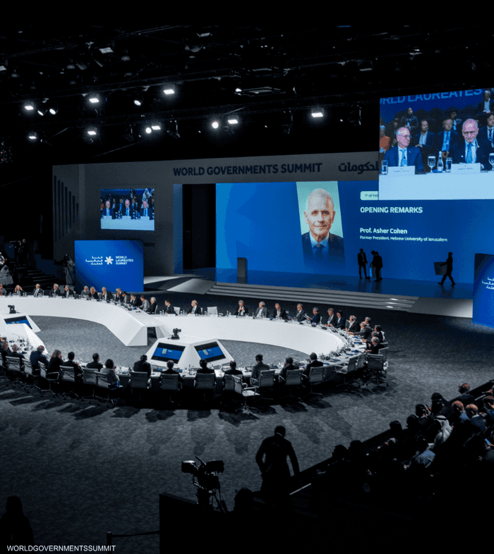 جمع المنتدى نخبة من العلماء الحائزين على جوائز نوبل وتورينغ