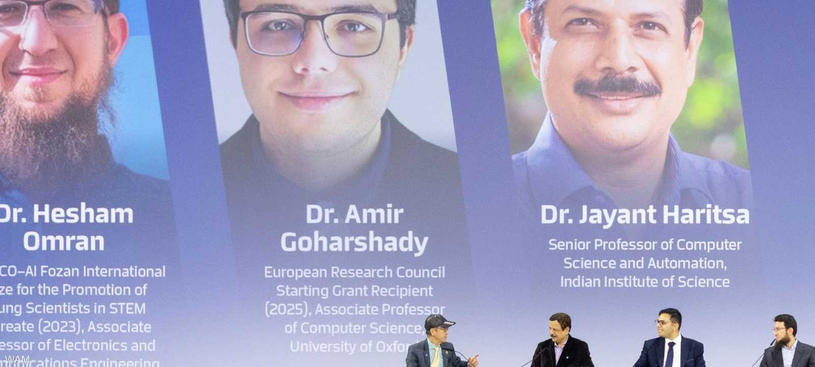 علماء حاصلون على نوبل: الذكاء الاصطناعي يسرع الاكتشاف