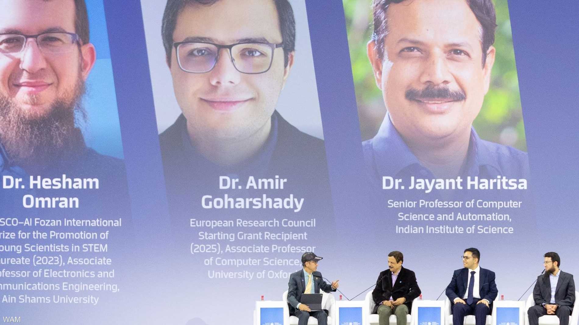 علماء حاصلون على "نوبل": الذكاء الاصطناعي لن يستبدل الإنسان 