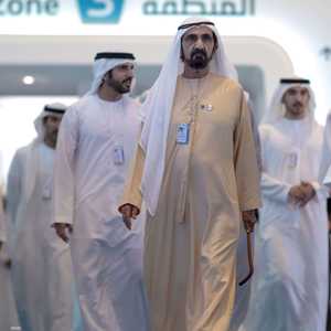 محمد بن راشد يتفقد فعاليات القمة العالمية للحكومات 2026