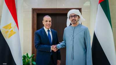 عبدالله بن زايد ووزير خارجية مصر يستعرضان التطورات في غزة