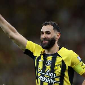 كريم بنزيمة بقميص الاتحاد السعودي