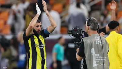 بنزيمة يودع الاتحاد برسالة مؤثرة بعد انتقاله إلى الهلال