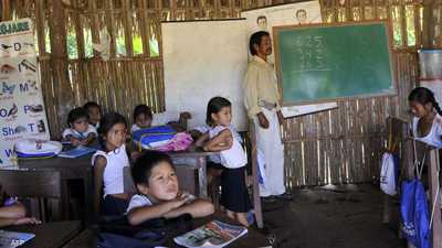 دولة جديدة تحظر استخدام الهواتف المحمولة في الفصول الدراسية