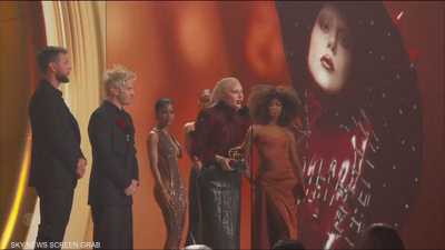 مسرح حفل "غرامي" العالمي يتحول لساحة دفاع عن المهاجرين