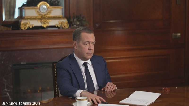 ديمتري ميدفيديف: نرفض نشر قوات من الناتو في أوكرانيا