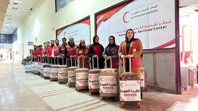 بين العودة والعلاج.. الهلال الأحمر يخفف آلام العابرين في رفح