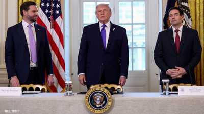 ترامب يلمح مجددا لولاية ثالثة ويرفض الانحياز لفانس أو روبيو