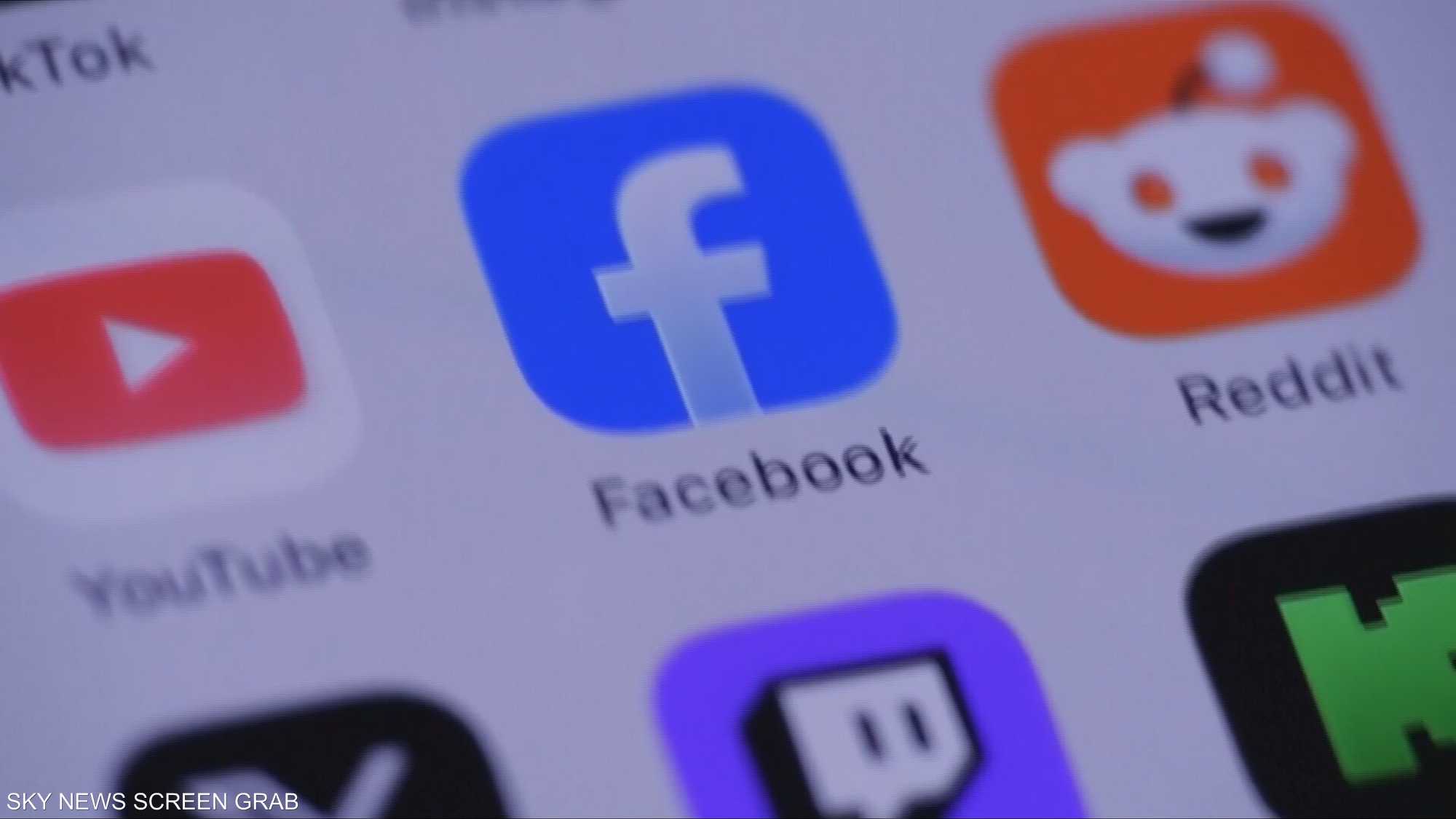 إسبانيا تعتزم حظر مواقع التواصل لمن هم دون 16 عاما