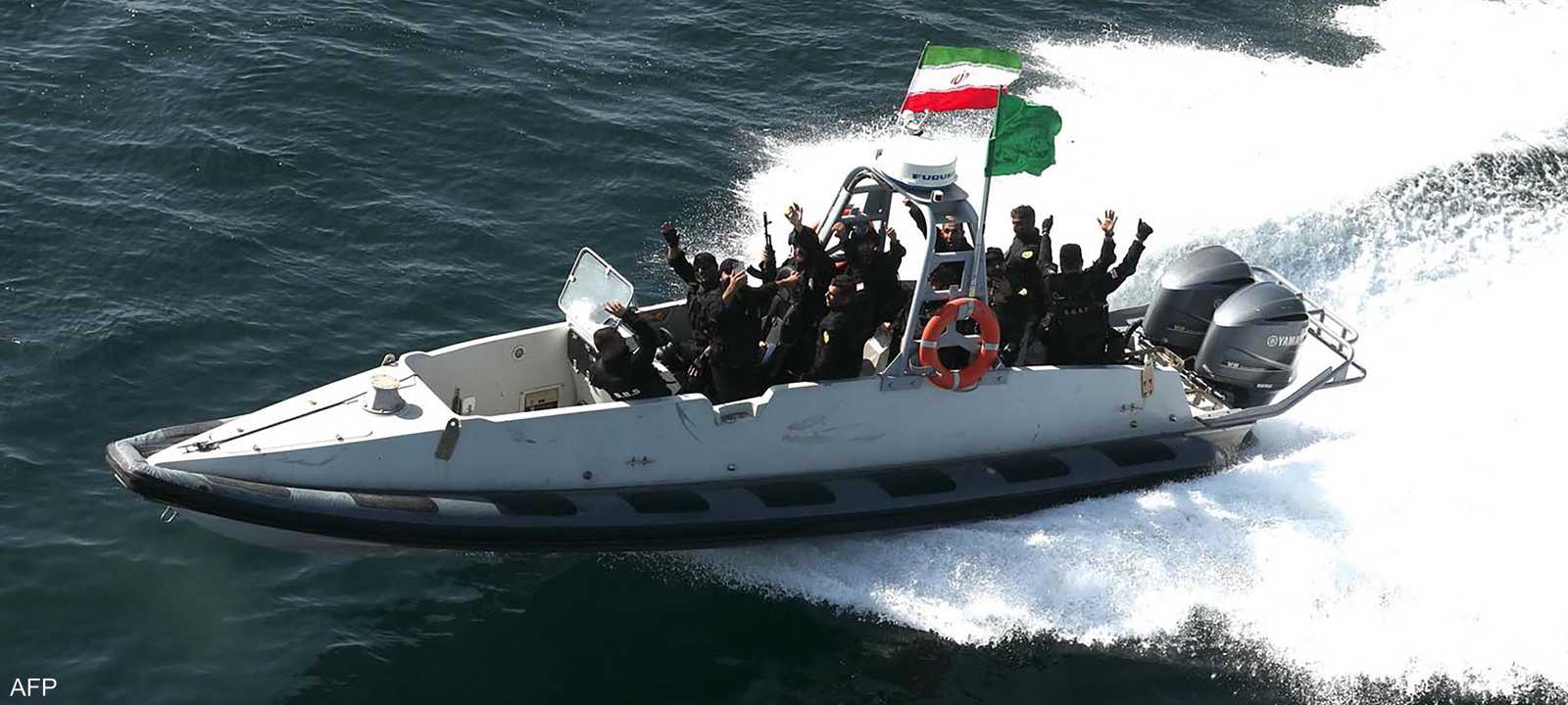 زورق تابع للبحرية الإيرانية_أرشيف